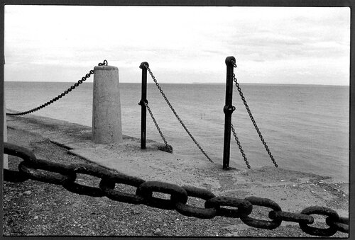 Chaînes et mer