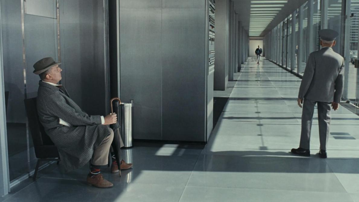 Jacques Tati - Playtime - un couloir trop long